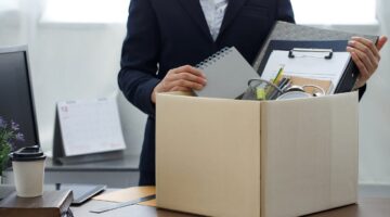 annoncer une démission